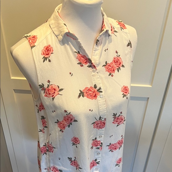 H&M White Floral Button-Down Shirt - Picture 6 of 6